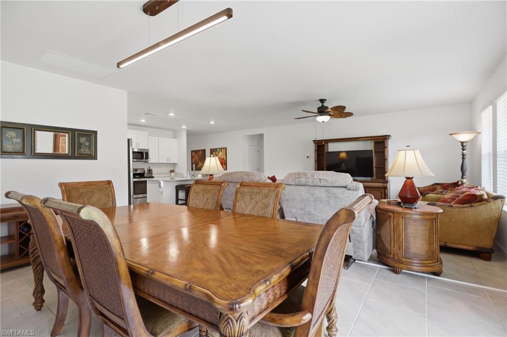SAVANNA LAKES - Residential