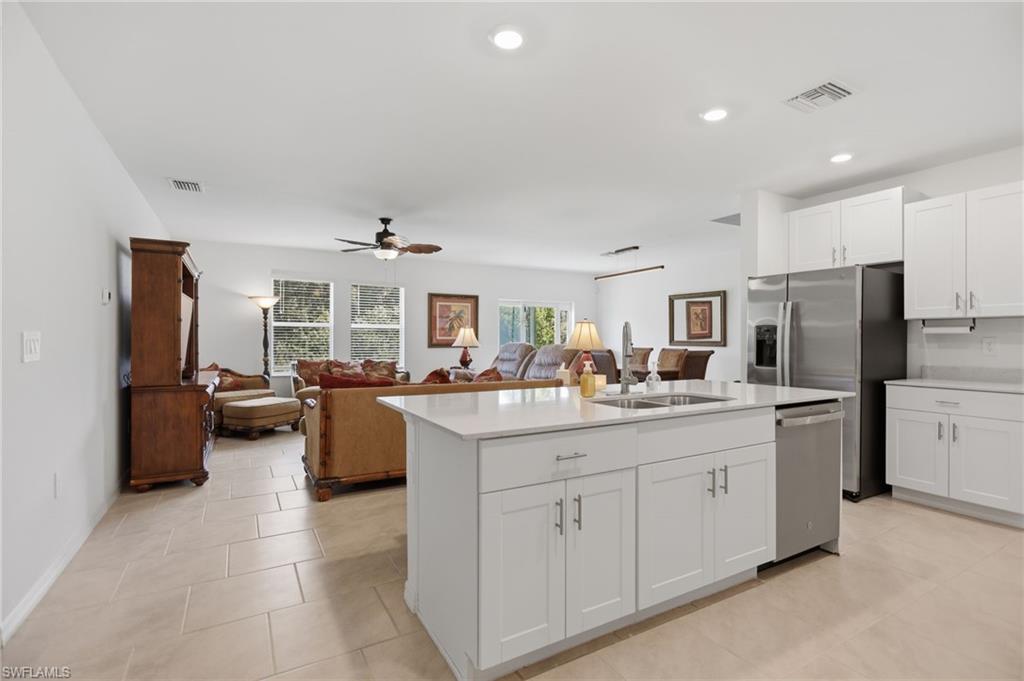 SAVANNA LAKES - Residential