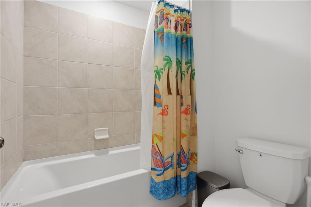 SAVANNA LAKES - Residential