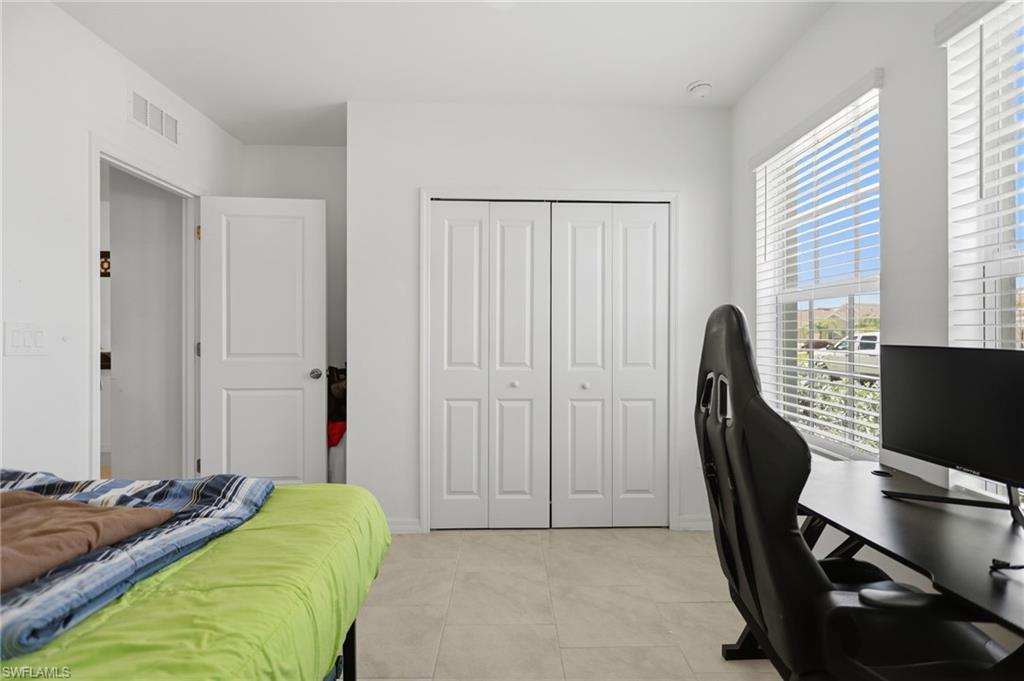SAVANNA LAKES - Residential
