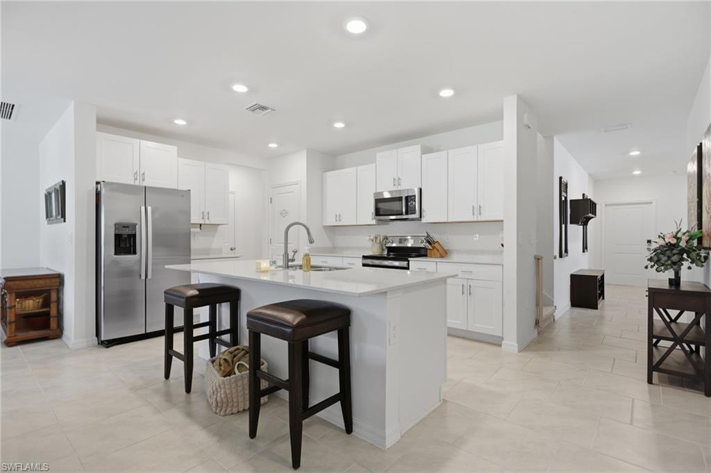 SAVANNA LAKES - Residential