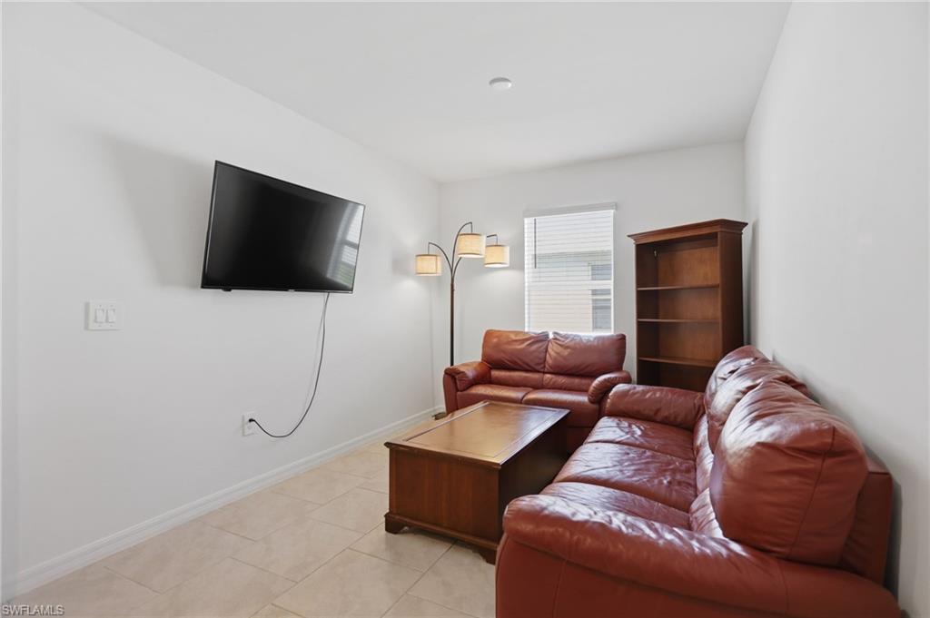 SAVANNA LAKES - Residential