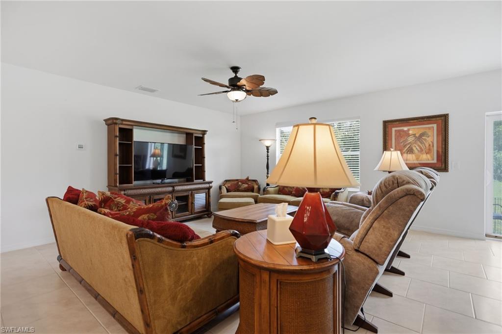 SAVANNA LAKES - Residential
