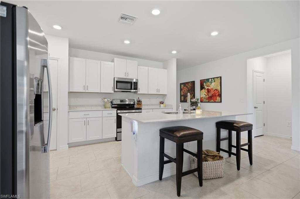SAVANNA LAKES - Residential