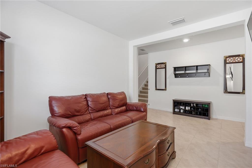 SAVANNA LAKES - Residential