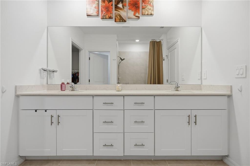 SAVANNA LAKES - Residential