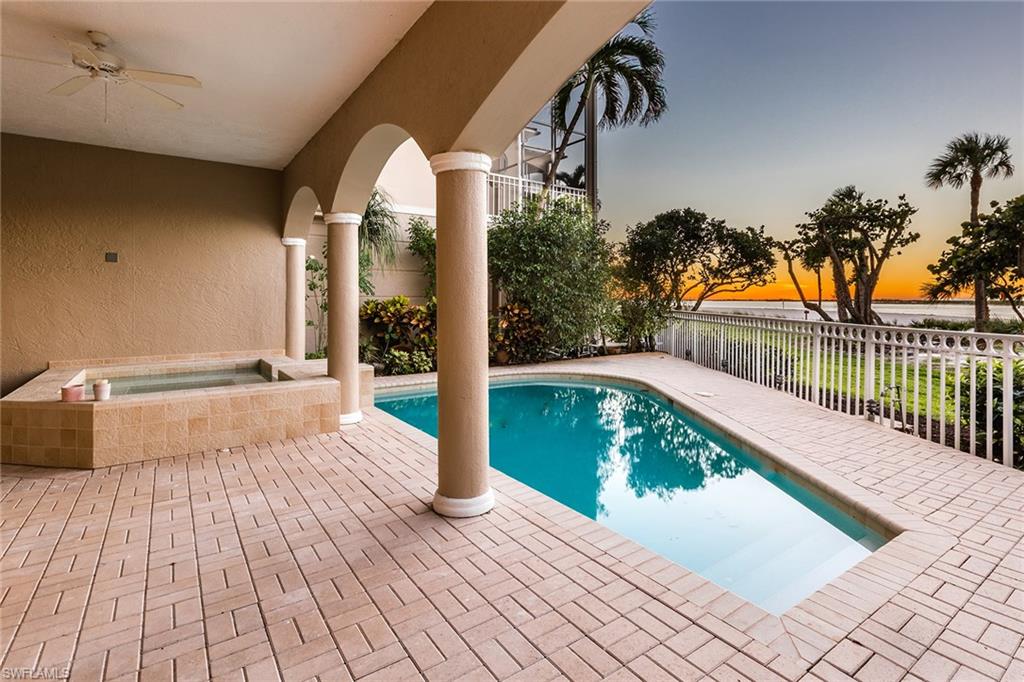 HIDEAWAY BEACH - Residential