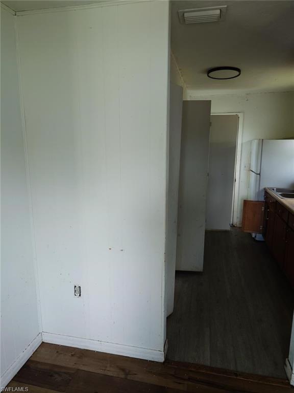 SCHOOLVIEW HOMES - Residential