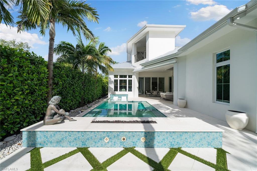 OLDE NAPLES - Residential