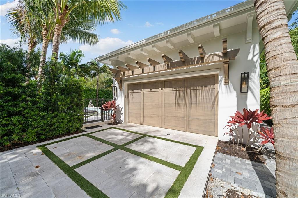 OLDE NAPLES - Residential