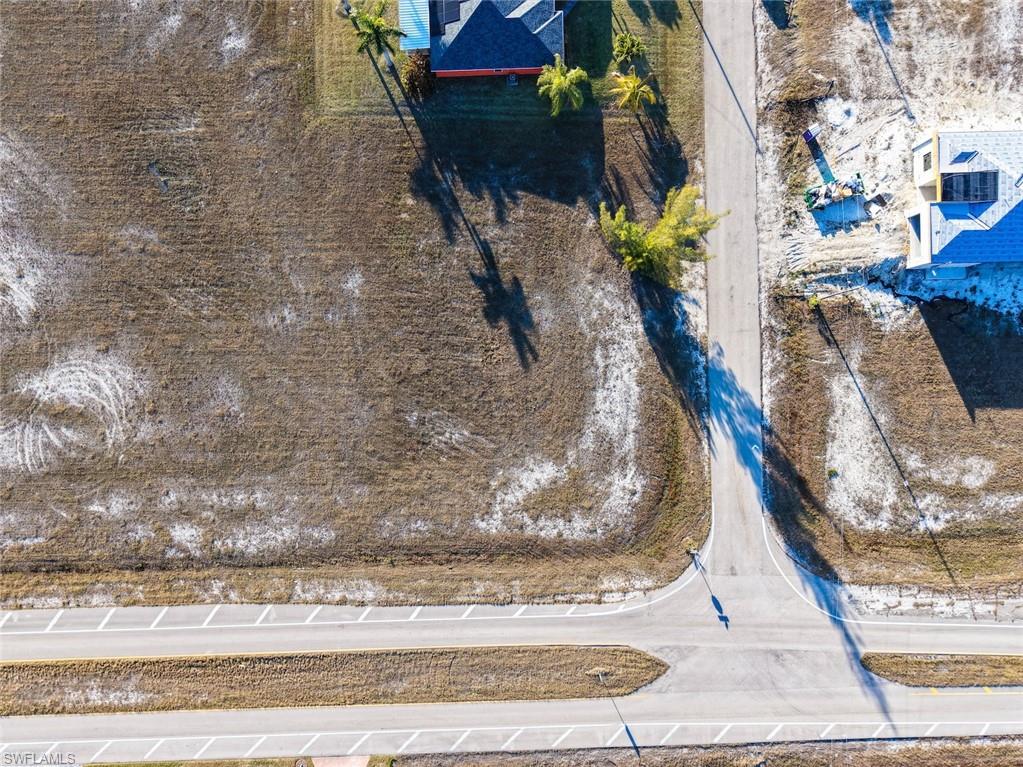 CAPE CORAL - Land