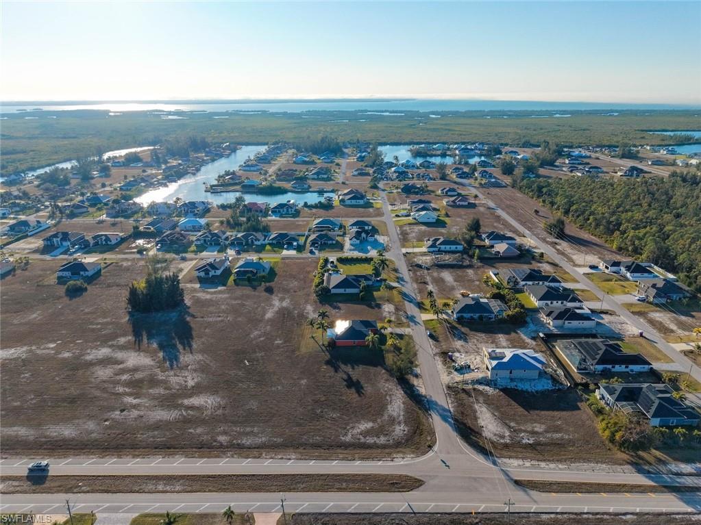 CAPE CORAL - Land