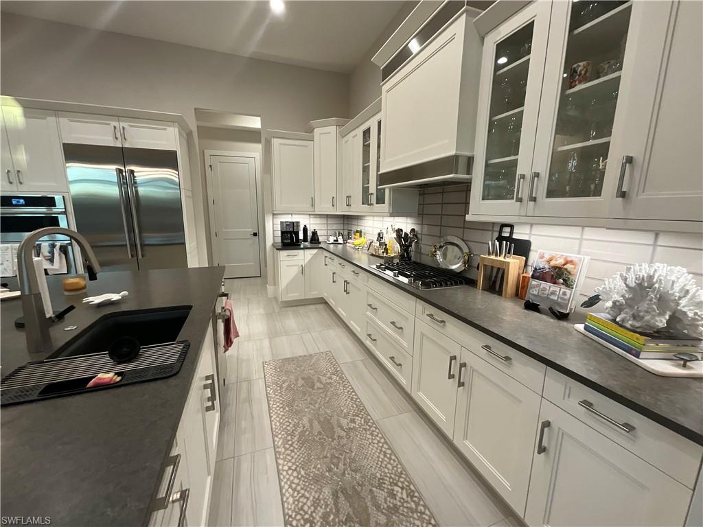 ISLES OF COLLIER PRESERVE - Residential