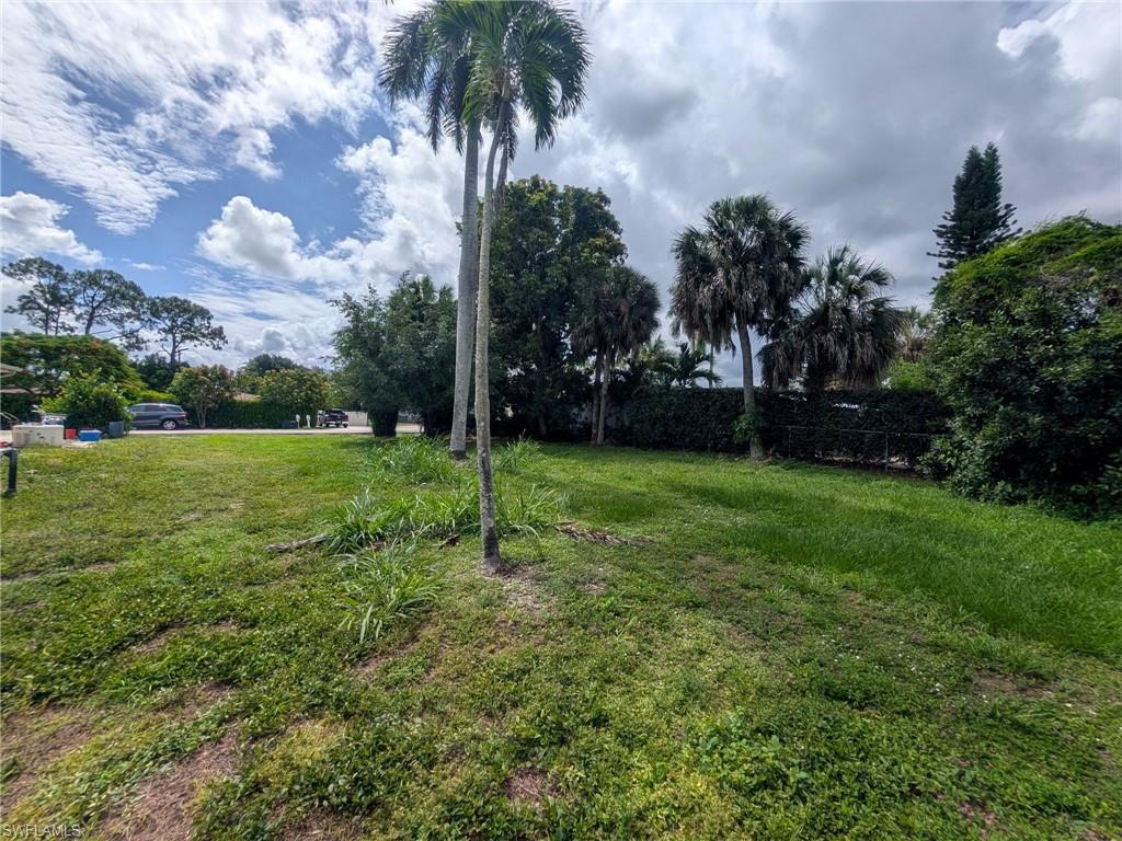 AVALON ESTATES - Land