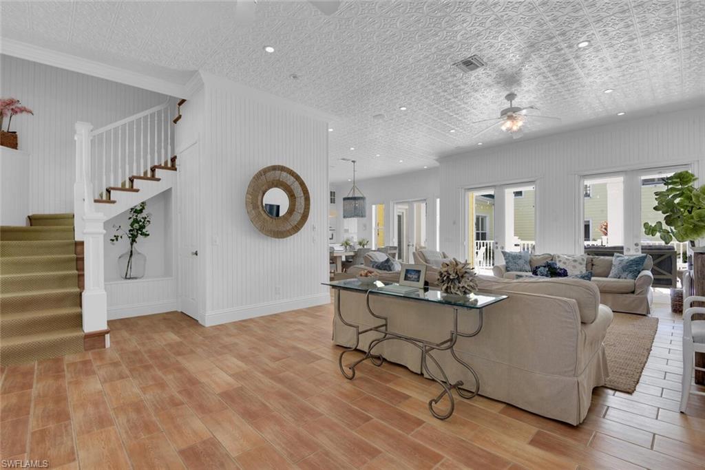 OLDE NAPLES - Residential Lease