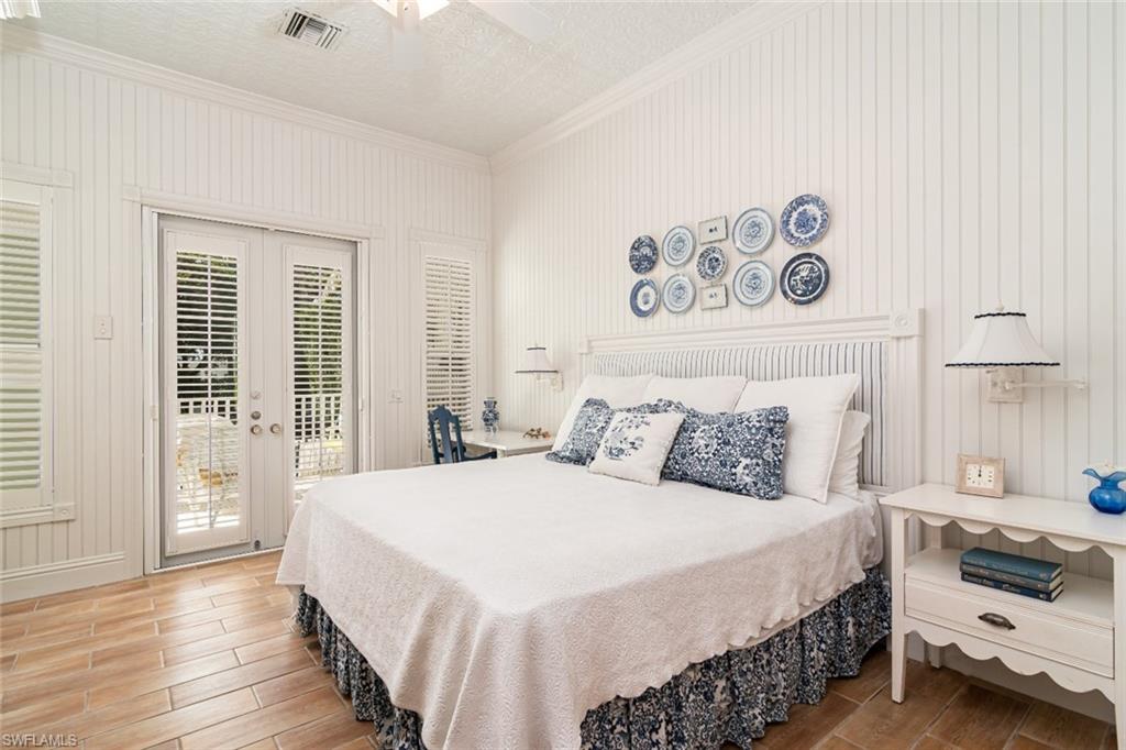 OLDE NAPLES - Residential Lease