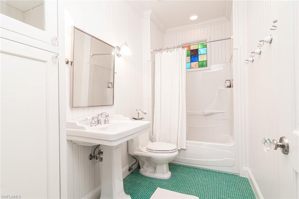 OLDE NAPLES - Residential Lease
