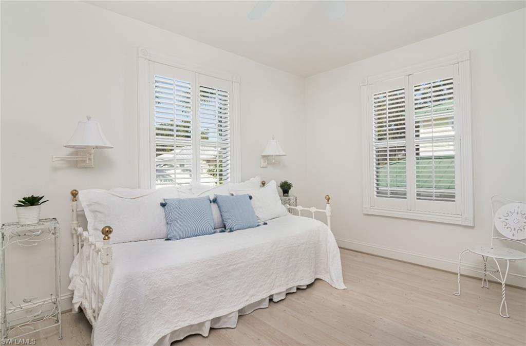 OLDE NAPLES - Residential Lease