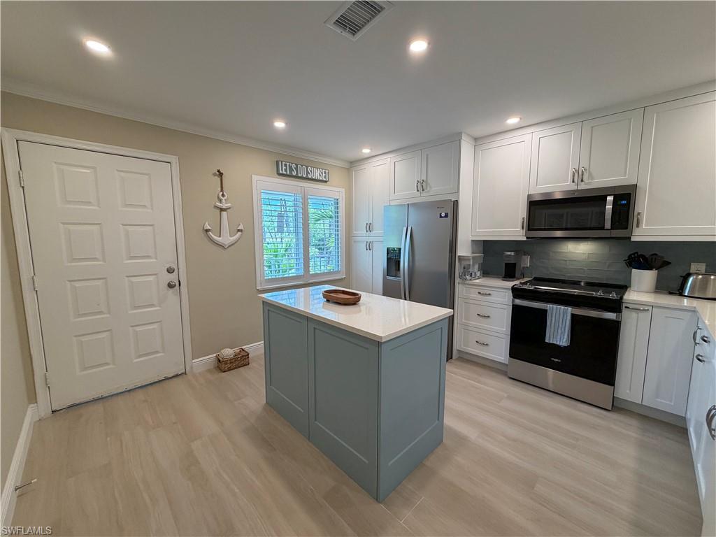 NAPLES SANDPIPER BAY CLUB - Residential Lease