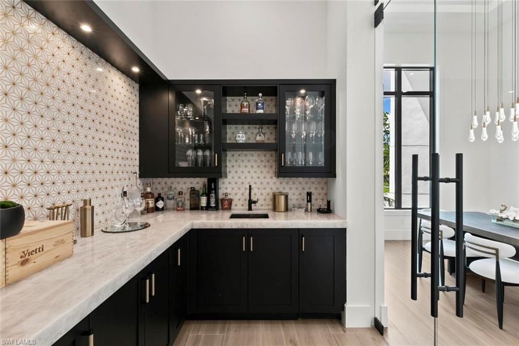 OAKES ESTATES - Residential