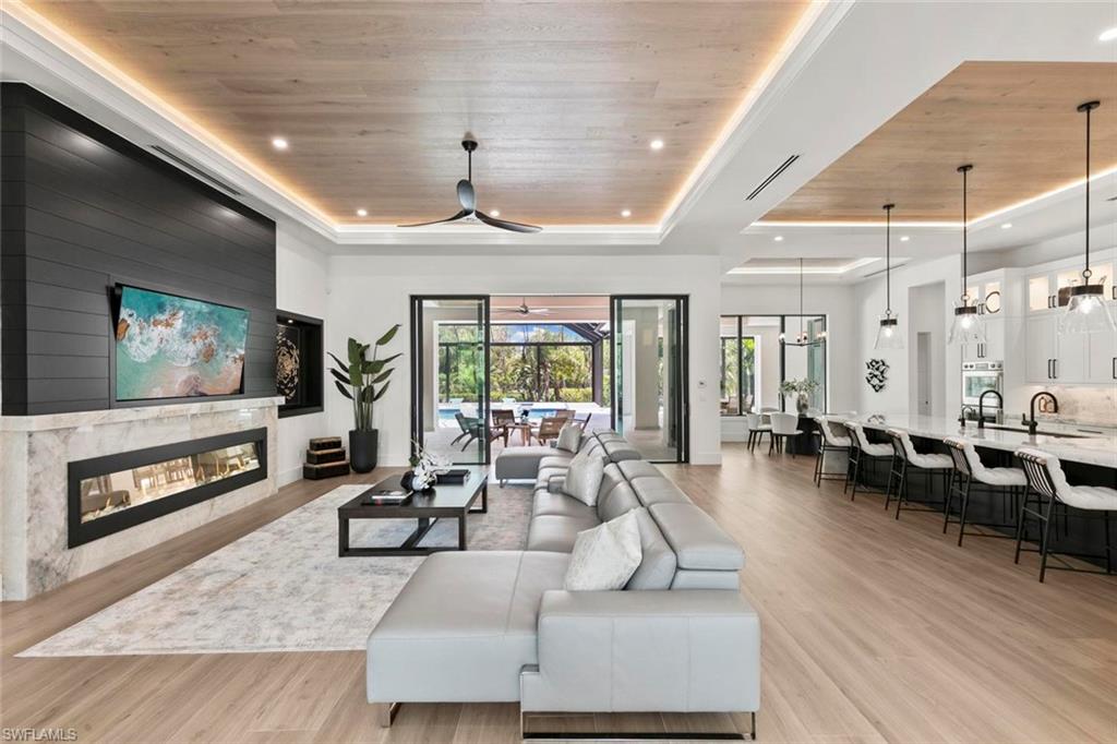 OAKES ESTATES - Residential