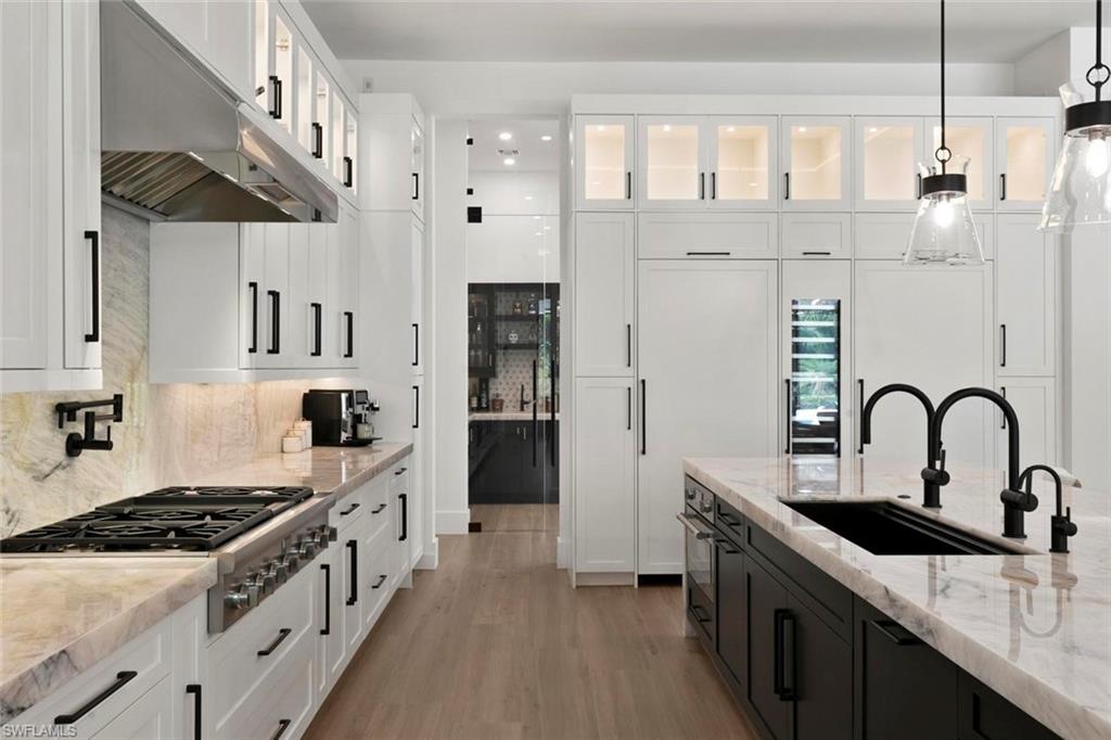 OAKES ESTATES - Residential