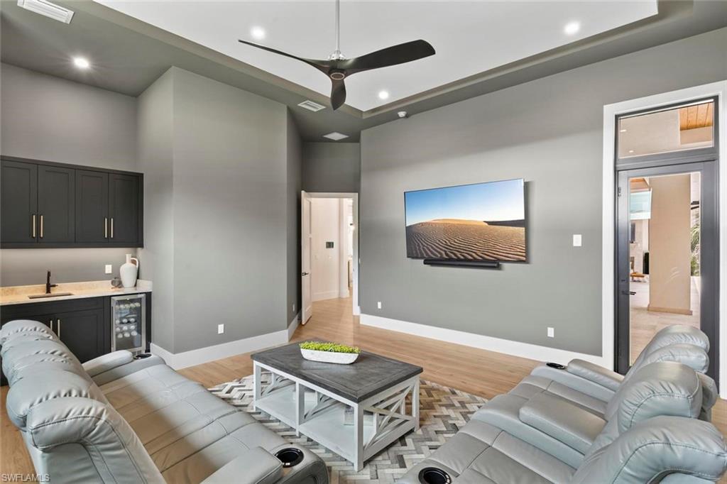 OAKES ESTATES - Residential