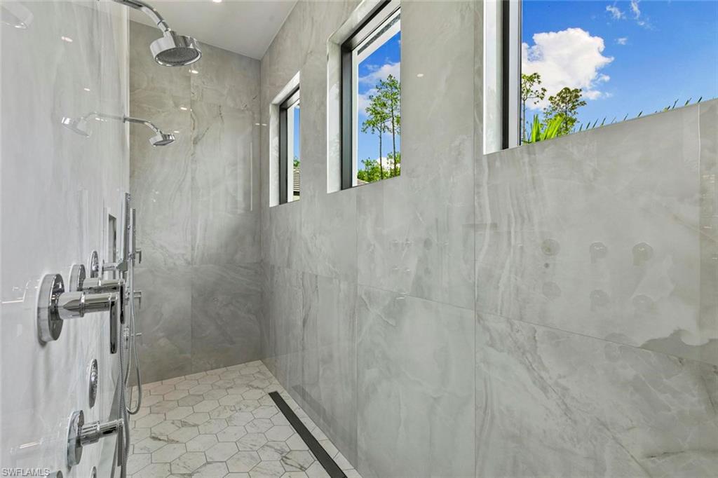 OAKES ESTATES - Residential