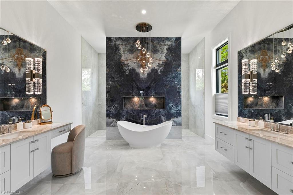 OAKES ESTATES - Residential