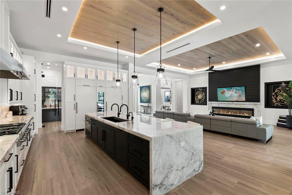 OAKES ESTATES - Residential