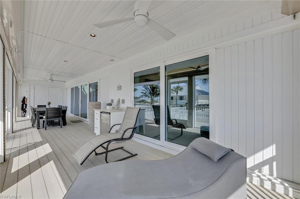 BEACH HOMES - Residential