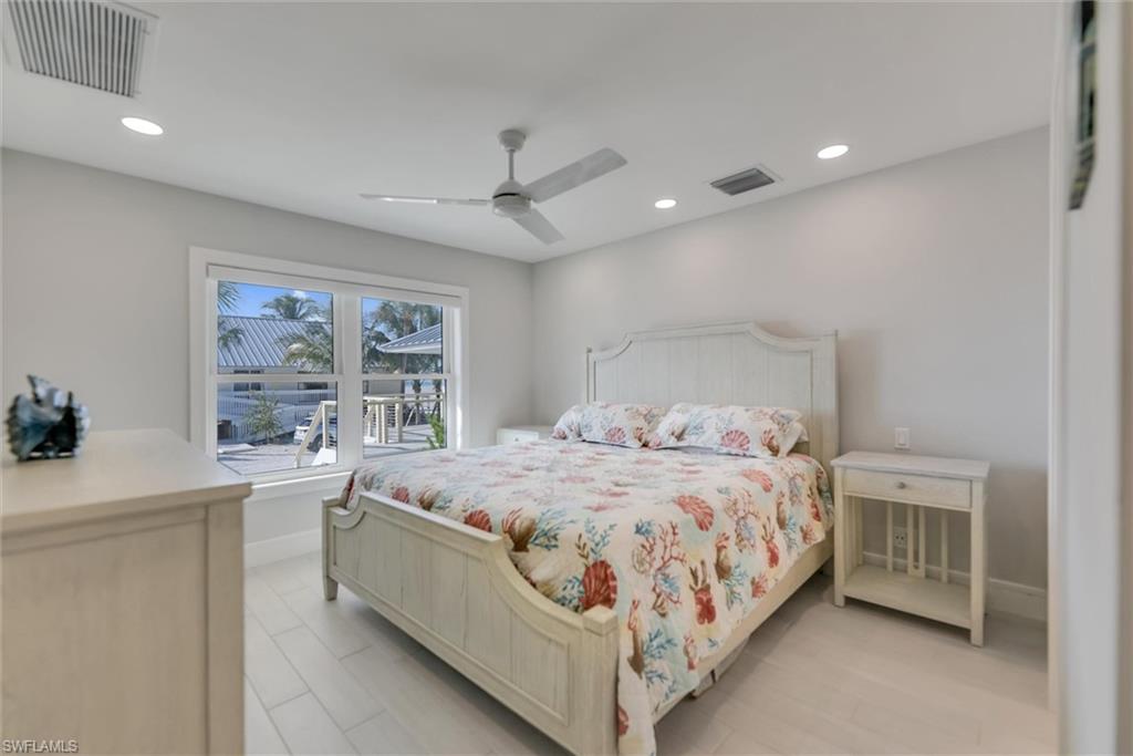 BEACH HOMES - Residential