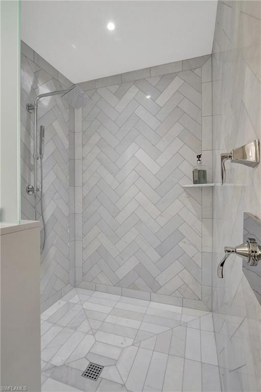 ADMIRALTY POINT - Residential Lease