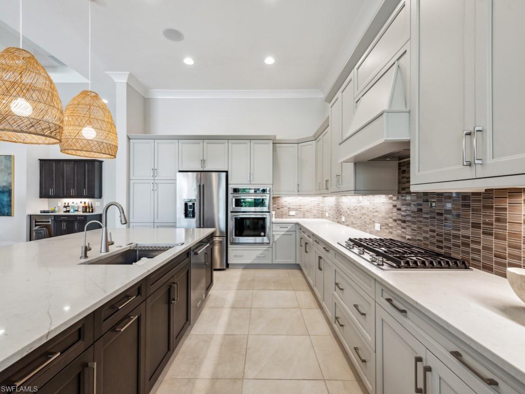 ISLES OF COLLIER PRESERVE - Residential