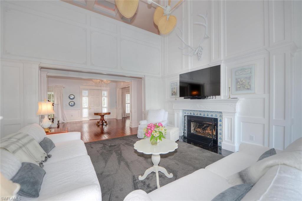 AQUALANE SHORES - Residential