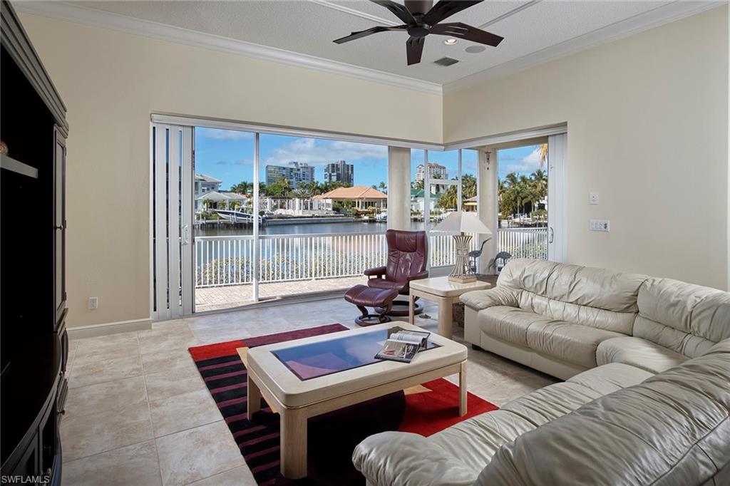 PARK SHORE - Residential