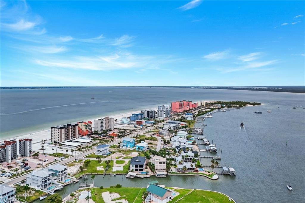 DOLPHIN WATCH CONDO - Residential