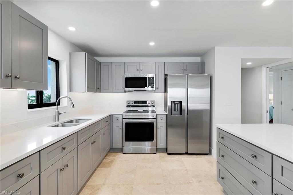 DOLPHIN WATCH CONDO - Residential
