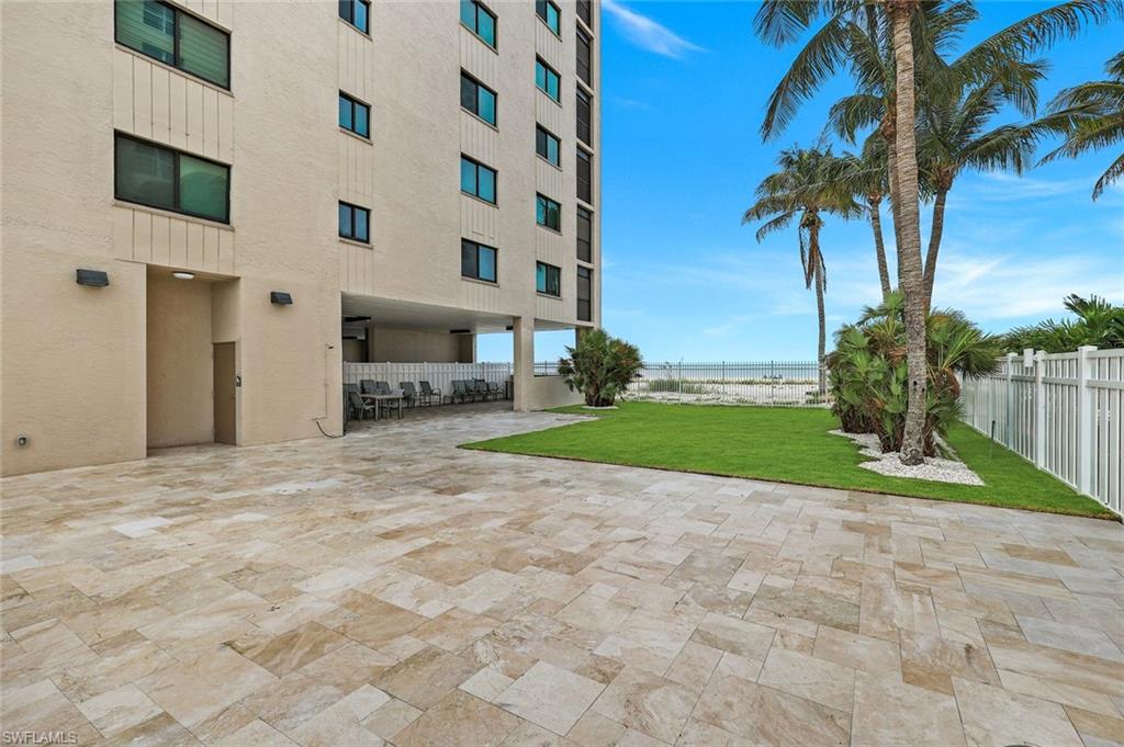 DOLPHIN WATCH CONDO - Residential