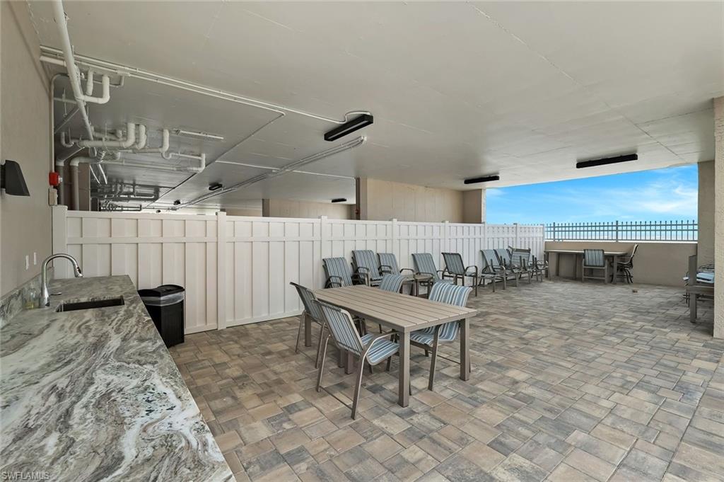 DOLPHIN WATCH CONDO - Residential