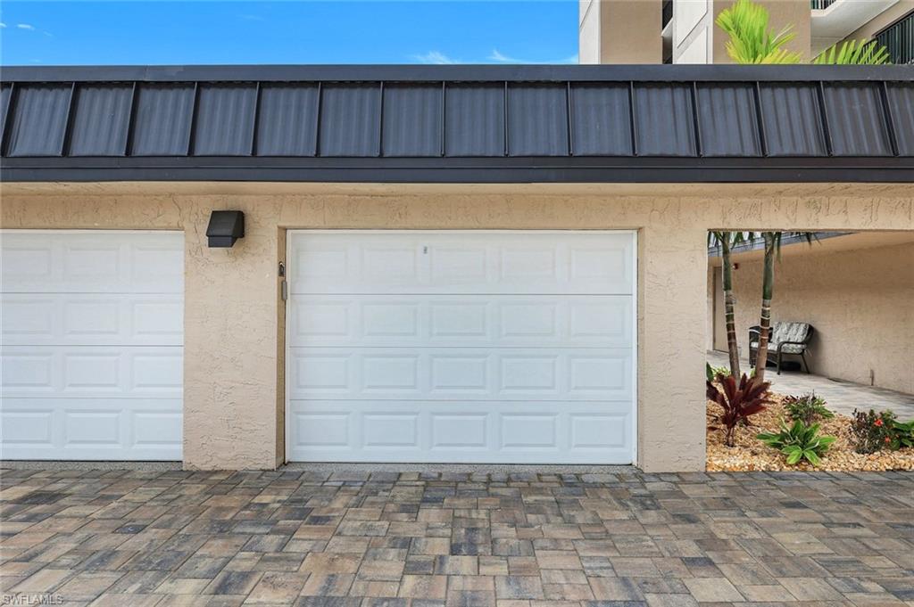 DOLPHIN WATCH CONDO - Residential