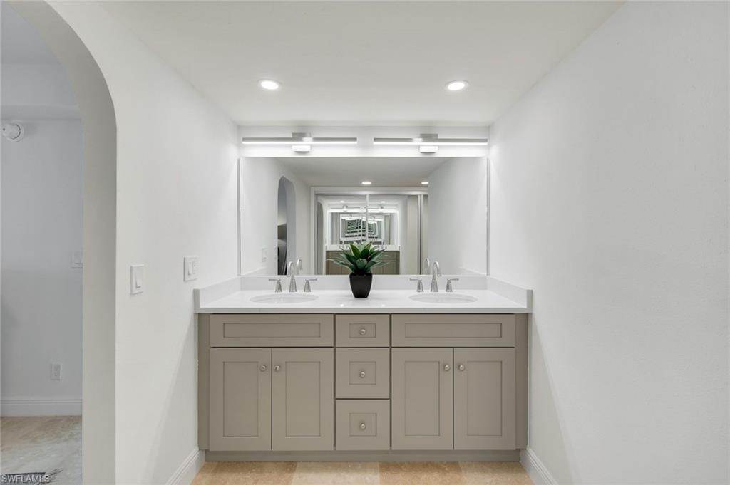 DOLPHIN WATCH CONDO - Residential