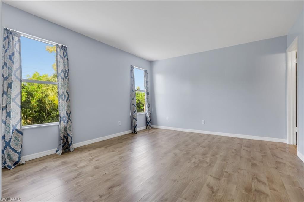 ISLAND PARK WOODS - Residential