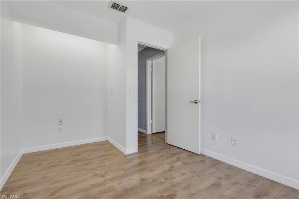 ISLAND PARK WOODS - Residential