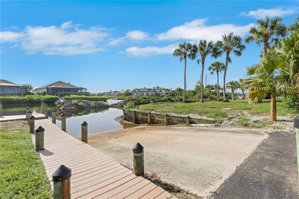 ISLAND PARK WOODS - Residential