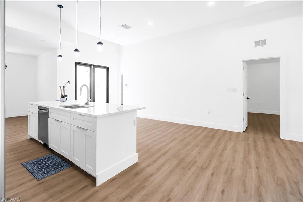 MONTURA - Residential