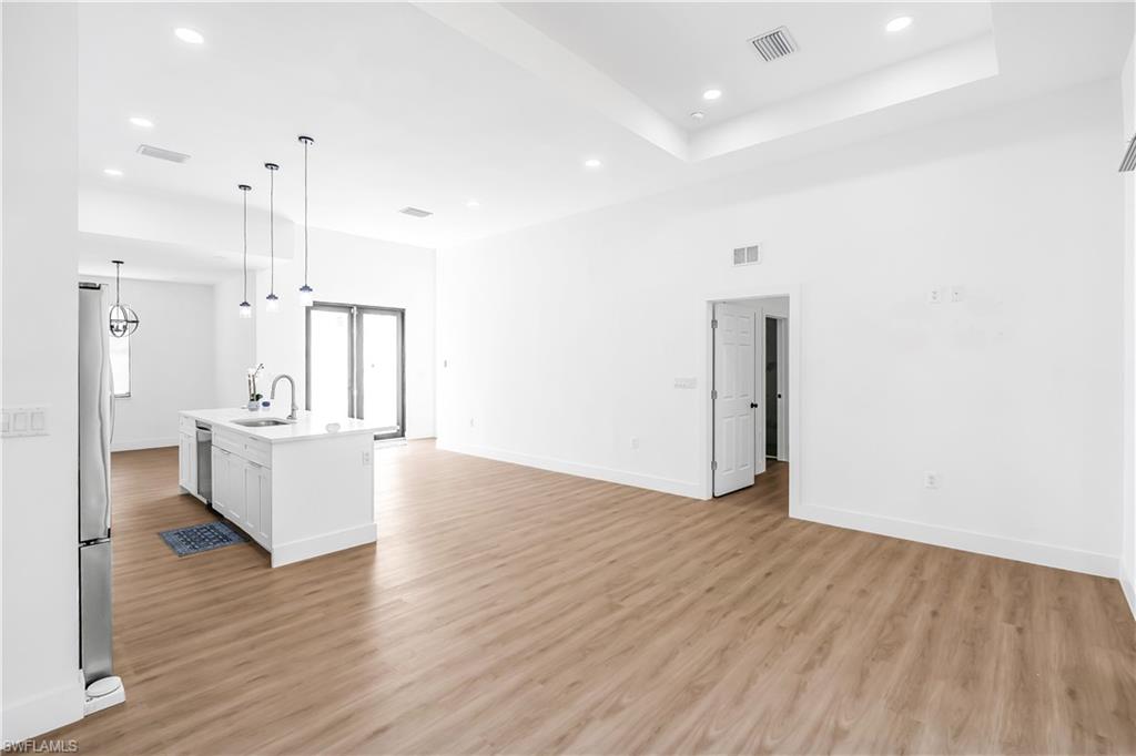 MONTURA - Residential