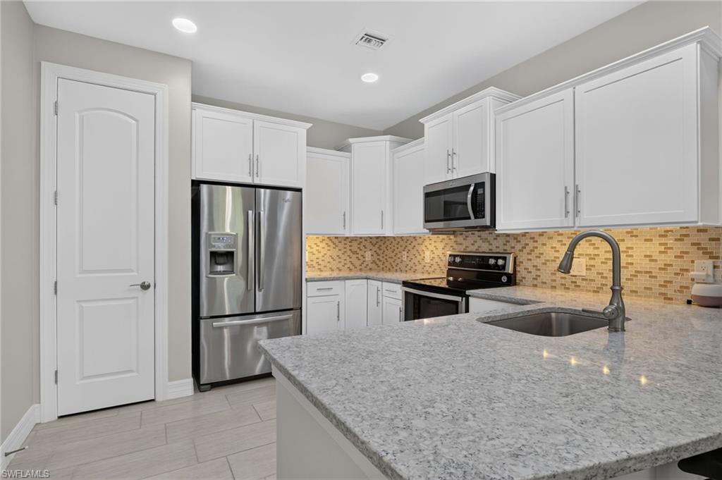 BELLERA WALK - Residential