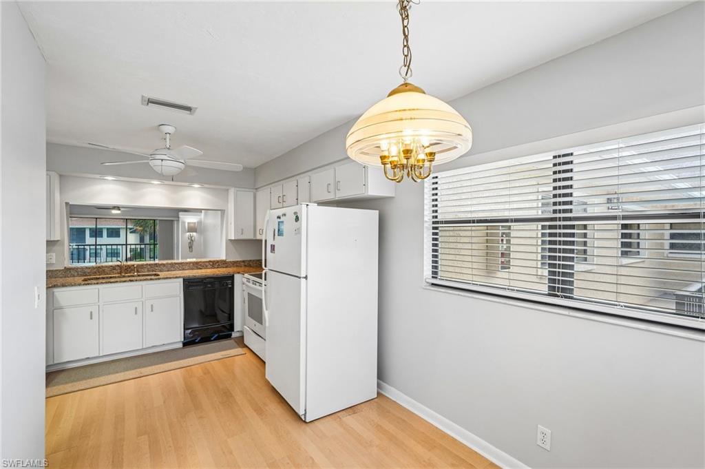 BAYSIDE VILLAS - Residential