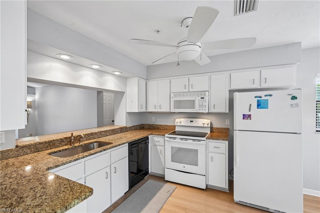 BAYSIDE VILLAS - Residential